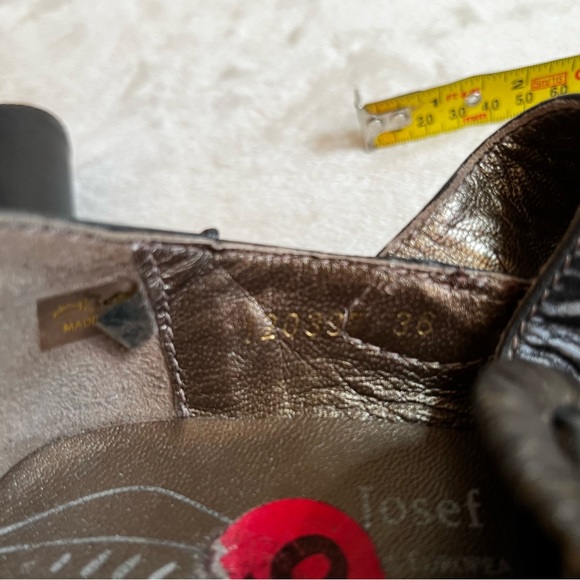 Josef Seibel Leather Maryjane Pump Shoe - Picture 6 of 9